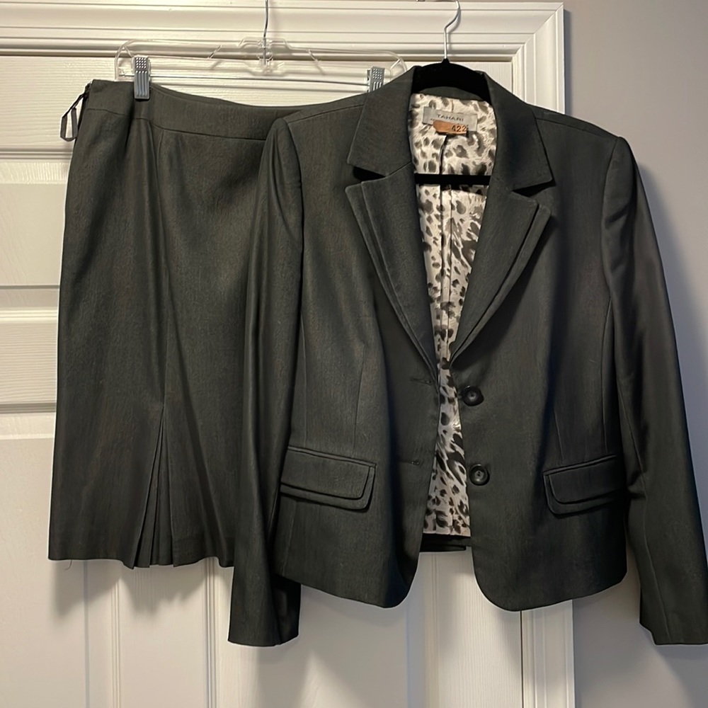 Tahari skirt suit, dark gray, size 12, good used condition